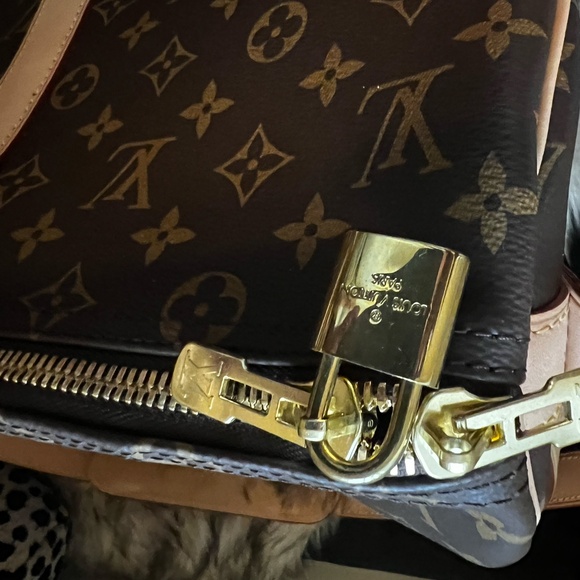 Louis Vuitton Keepall Bandouliere 45 - Picture 6 of 11